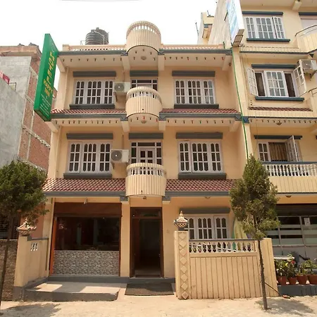 Oyo 372 Hotel Happy Inn