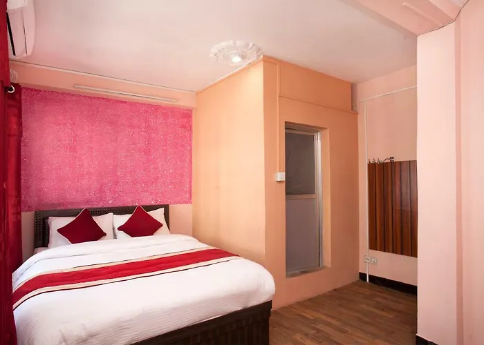 Hotel Oyo 372 Happy